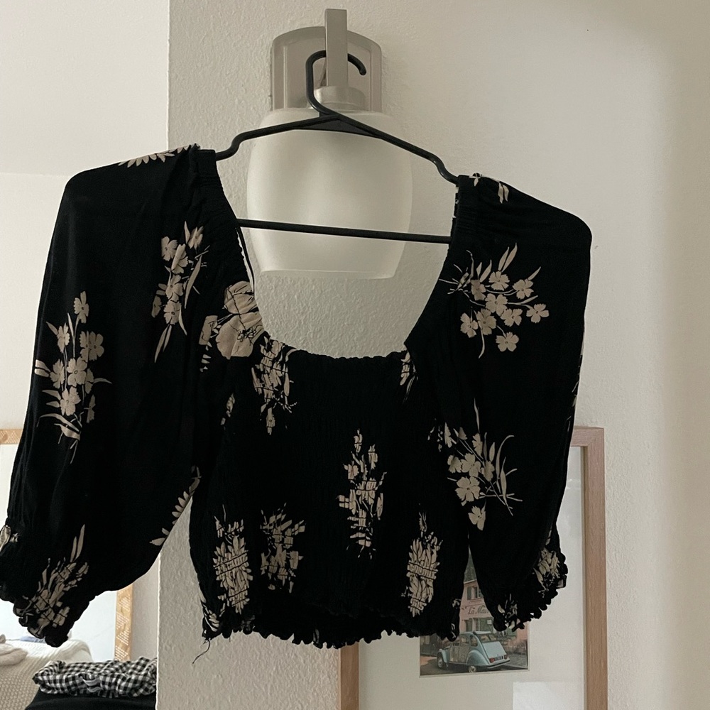 Urban outfitters floral black crop